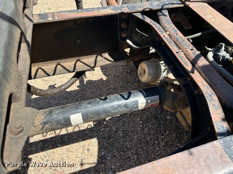 image for item JJ9958 1994 International Eagle 9400  semi truck