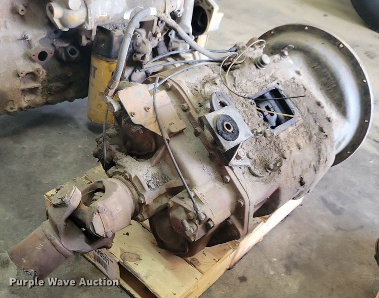 image for item JO9136 Eaton Fuller  transmission