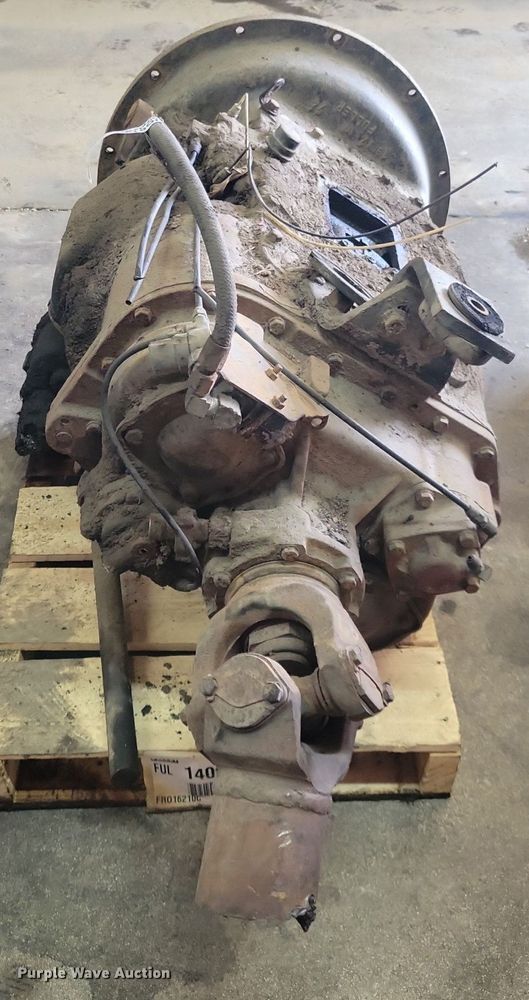 image for item JO9136 Eaton Fuller  transmission