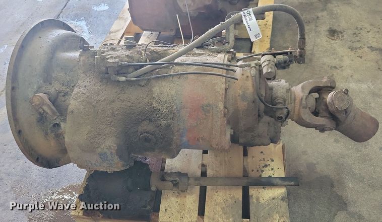 image for item JO9136 Eaton Fuller  transmission