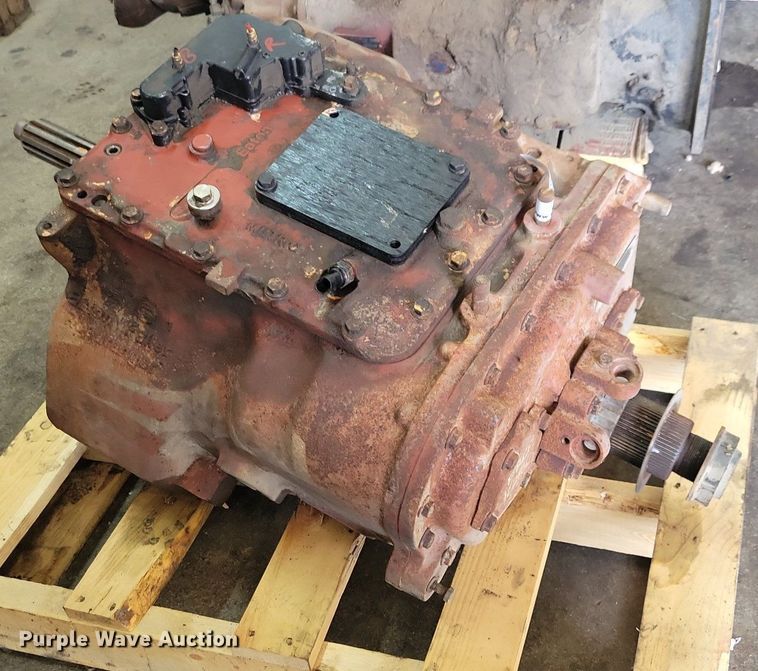 image for item JO9137 Eaton Fuller FRO162100  engine