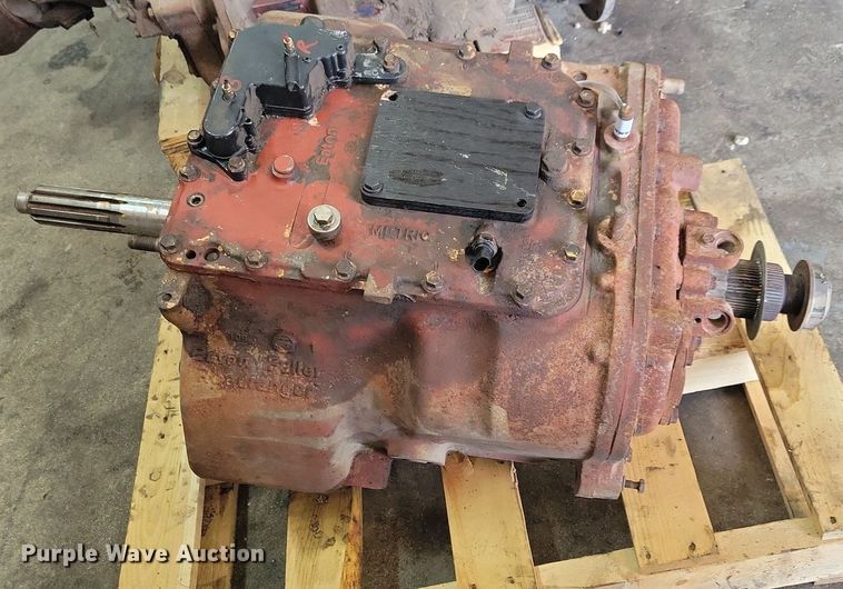 image for item JO9137 Eaton Fuller FRO162100  engine