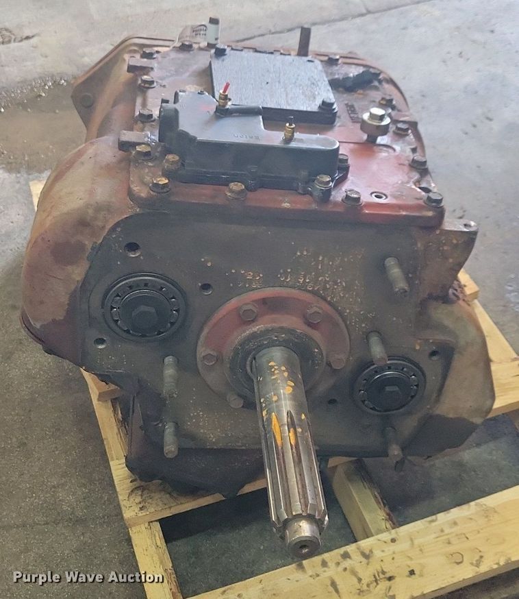 image for item JO9137 Eaton Fuller FRO162100  engine