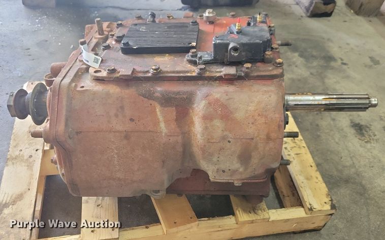 image for item JO9137 Eaton Fuller FRO162100  engine