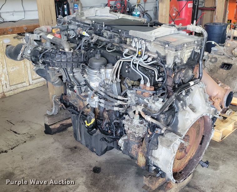 image for item JO9138 Detroit Diesel DD15  engine