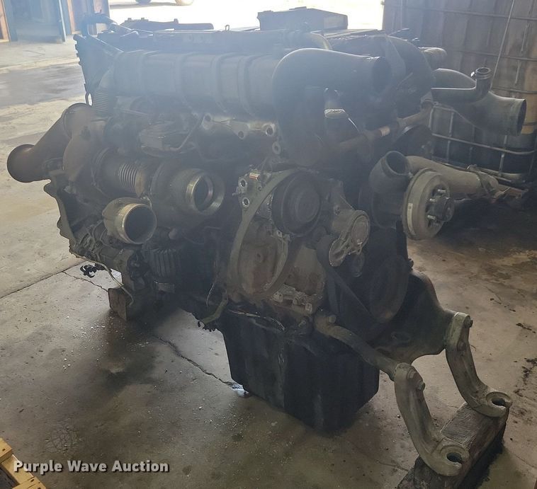 image for item JO9138 Detroit Diesel DD15  engine