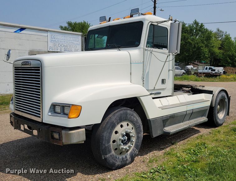 image for item JO9146 1999 Freightliner FLD  semi truck