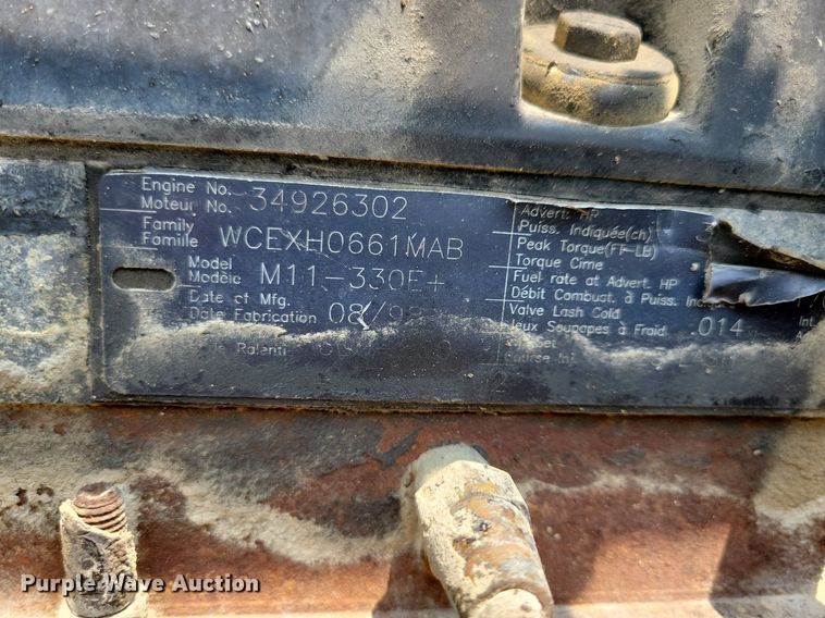 image for item JO9146 1999 Freightliner FLD  semi truck