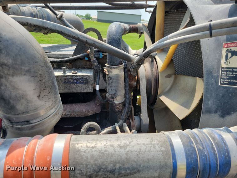 image for item JO9146 1999 Freightliner FLD  semi truck