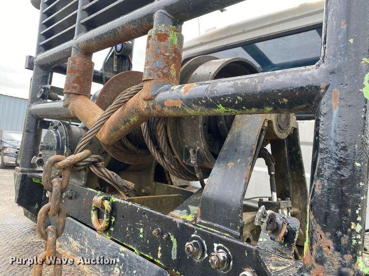 image for item KB9437 2003 Mack RD688S  winch truck