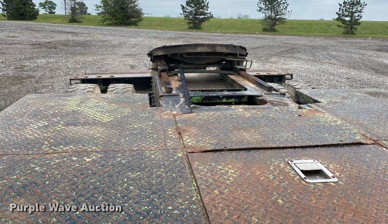 image for item KB9437 2003 Mack RD688S  winch truck