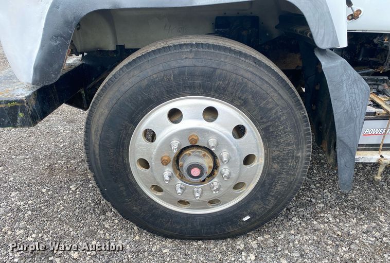 image for item KB9437 2003 Mack RD688S  winch truck