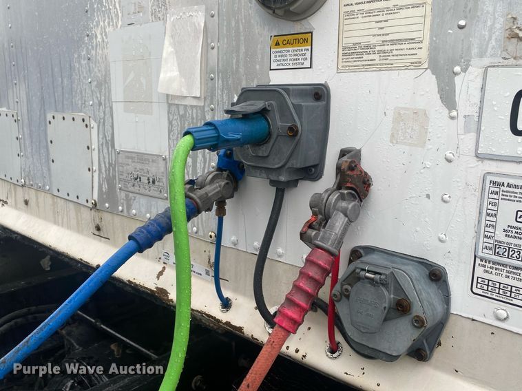 image for item KB9527 2000 Dorsey AIDTLS  dry van trailer