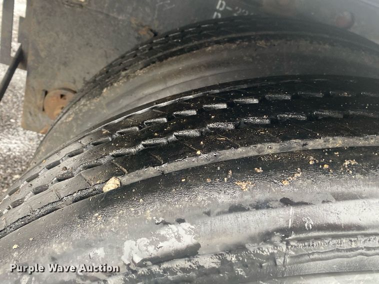 image for item KB9527 2000 Dorsey AIDTLS  dry van trailer