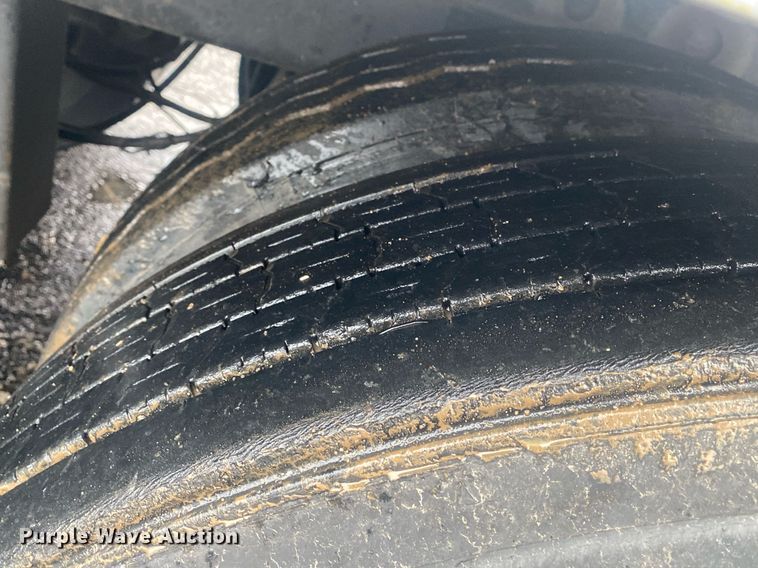 image for item KB9527 2000 Dorsey AIDTLS  dry van trailer