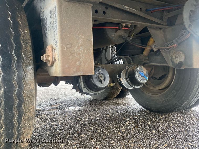 image for item KB9527 2000 Dorsey AIDTLS  dry van trailer