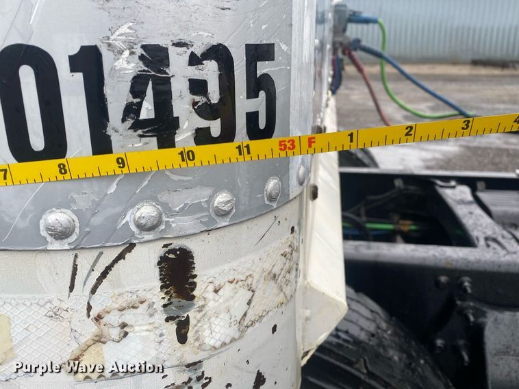 image for item KB9527 2000 Dorsey AIDTLS  dry van trailer