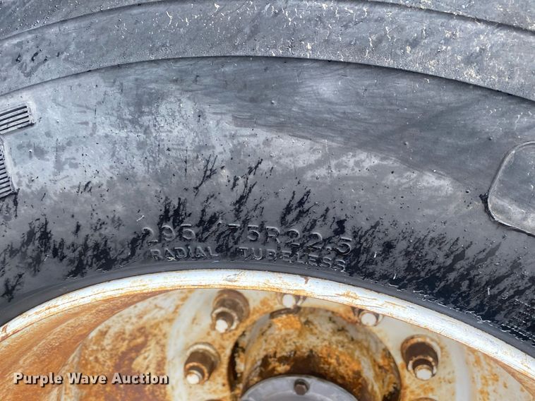 image for item KB9527 2000 Dorsey AIDTLS  dry van trailer