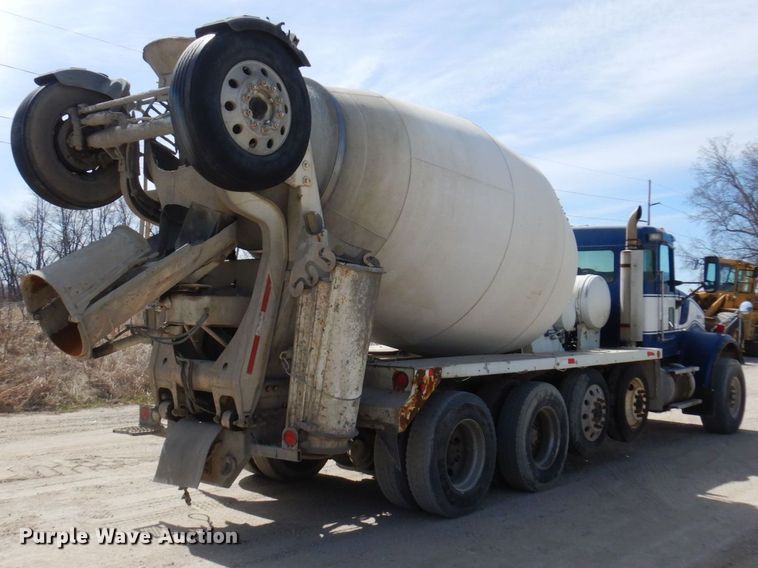 image for item KU9944 2005 Kenworth W900  ready mix truck