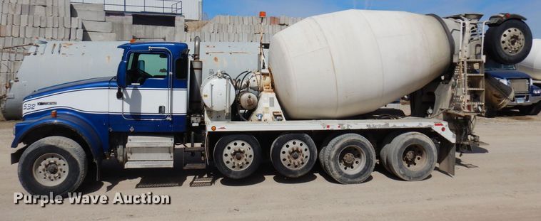 image for item KU9944 2005 Kenworth W900  ready mix truck