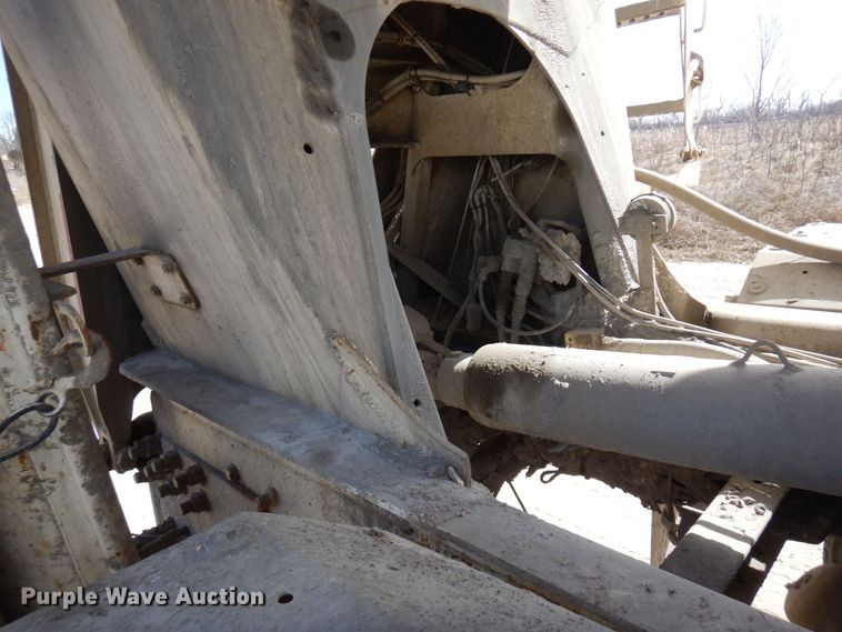 image for item KU9944 2005 Kenworth W900  ready mix truck