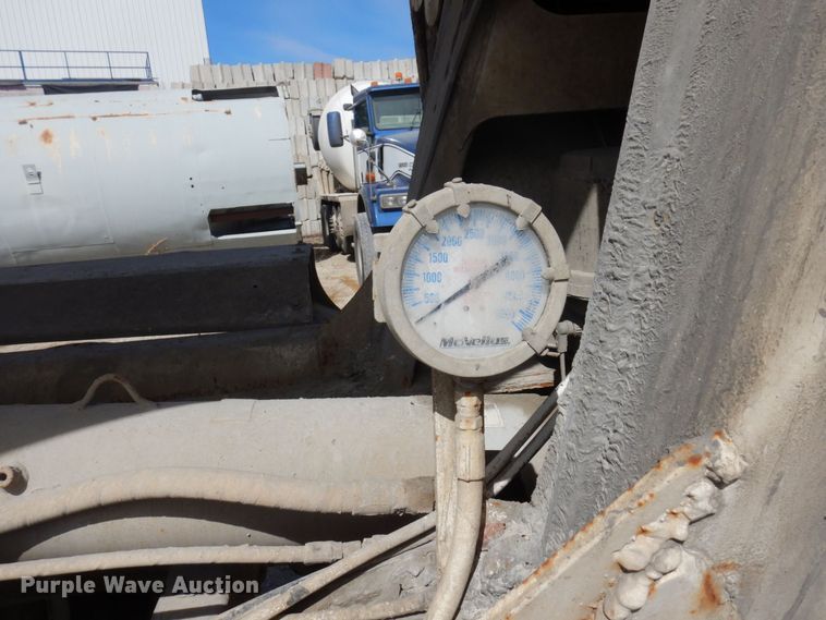 image for item KU9944 2005 Kenworth W900  ready mix truck