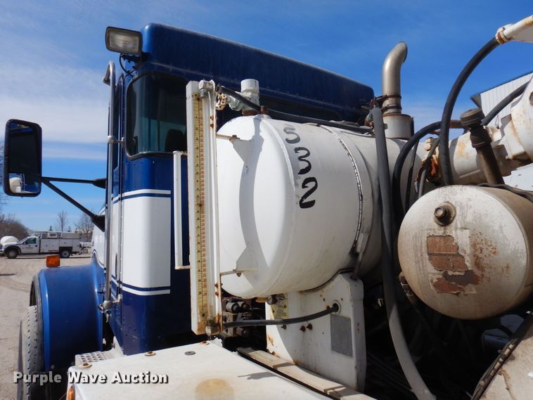 image for item KU9944 2005 Kenworth W900  ready mix truck