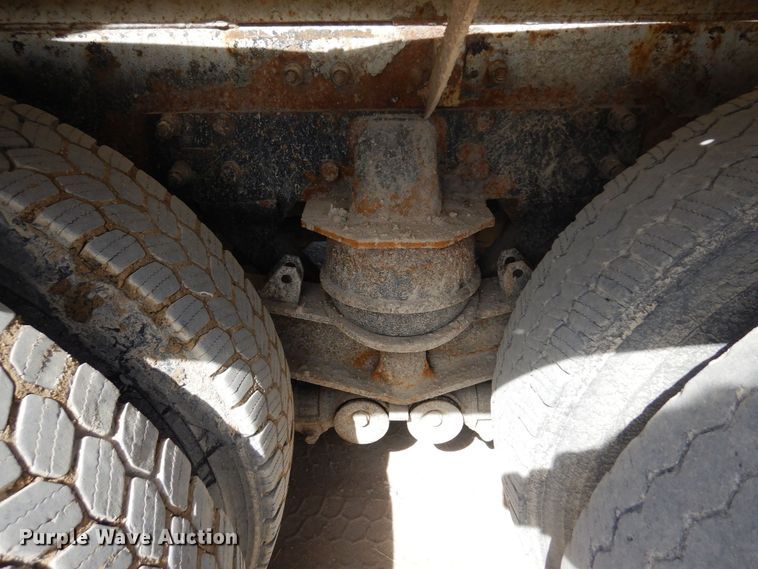 image for item KU9944 2005 Kenworth W900  ready mix truck