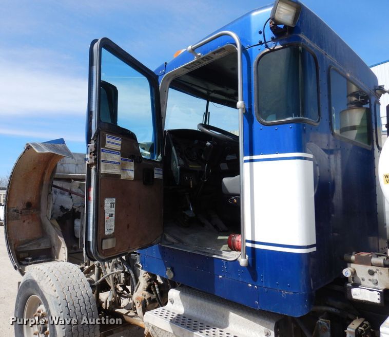 image for item KU9944 2005 Kenworth W900  ready mix truck