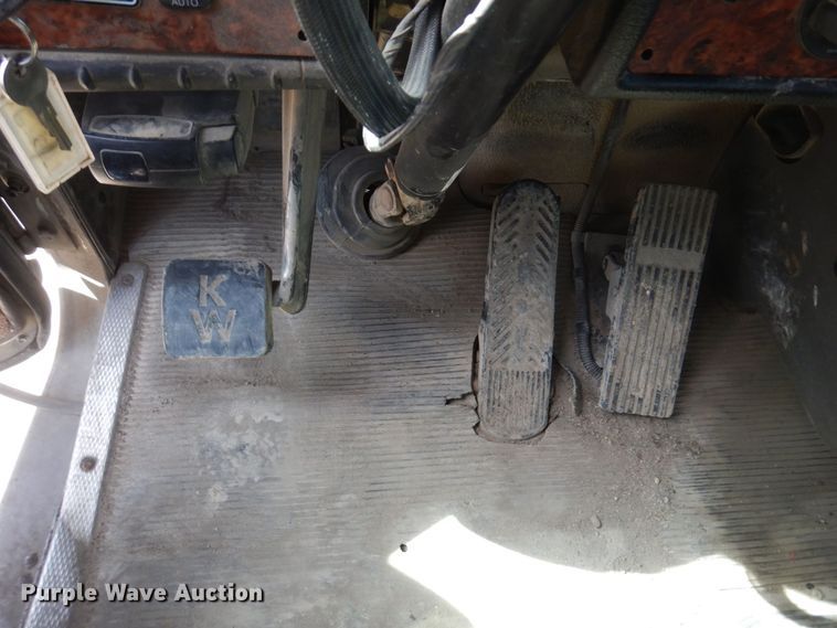 image for item KU9944 2005 Kenworth W900  ready mix truck