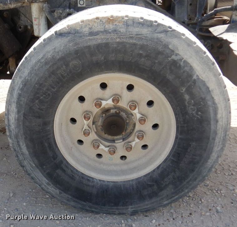 image for item KU9944 2005 Kenworth W900  ready mix truck