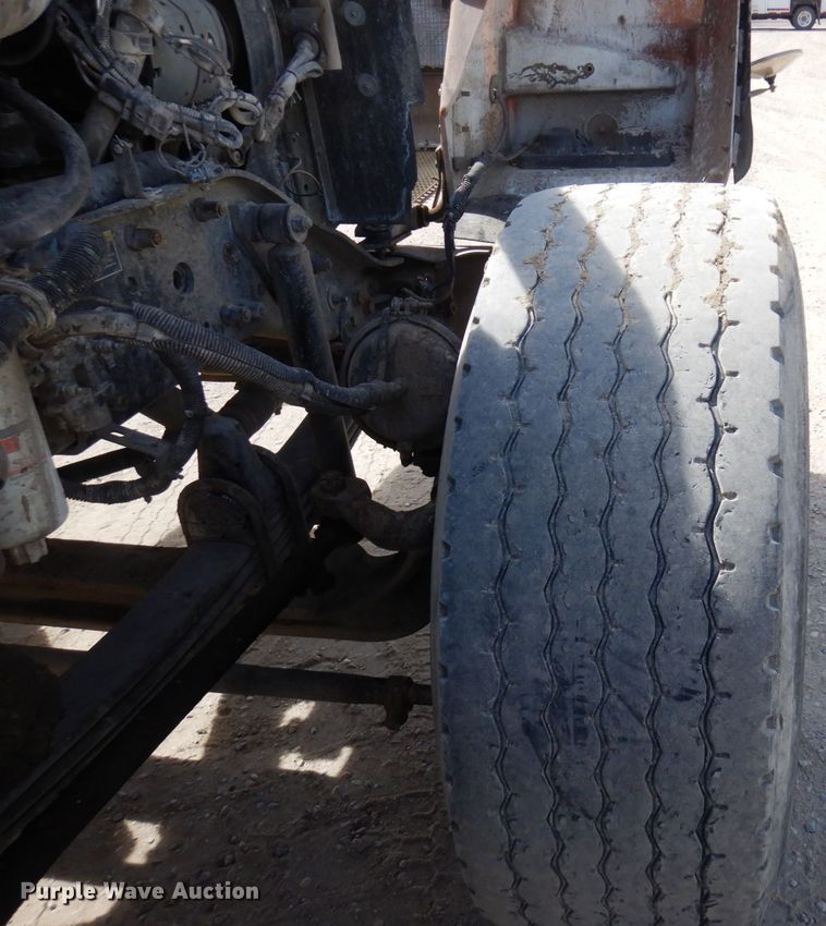 image for item KU9944 2005 Kenworth W900  ready mix truck