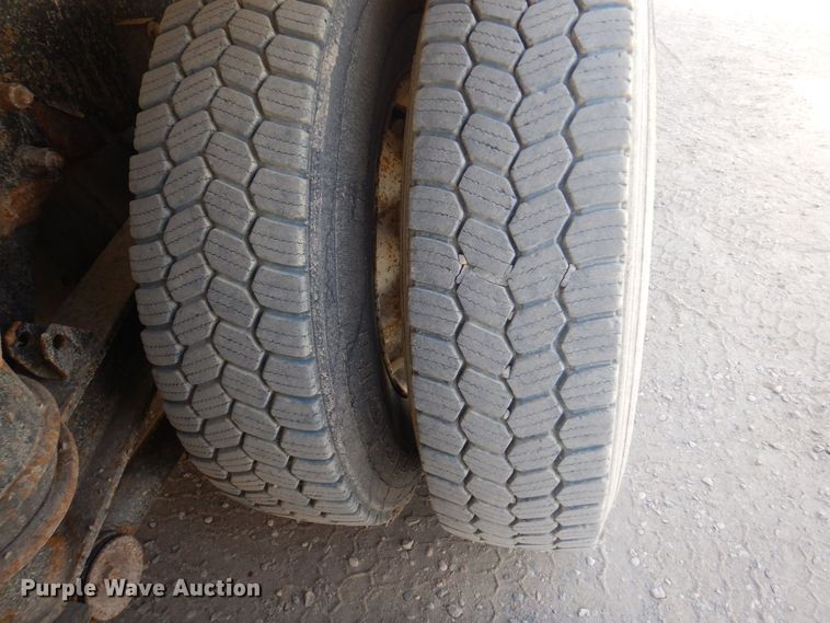 image for item KU9944 2005 Kenworth W900  ready mix truck