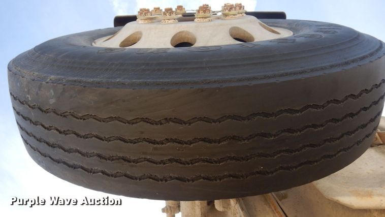 image for item KU9944 2005 Kenworth W900  ready mix truck