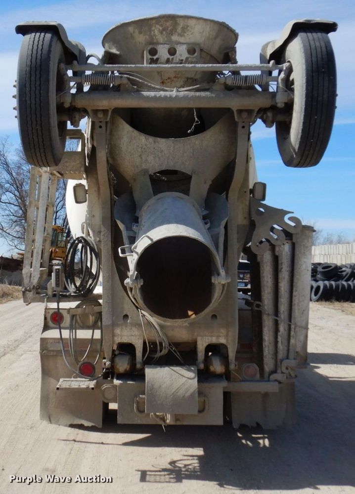 image for item KU9945 2005 Kenworth W900  ready mix truck