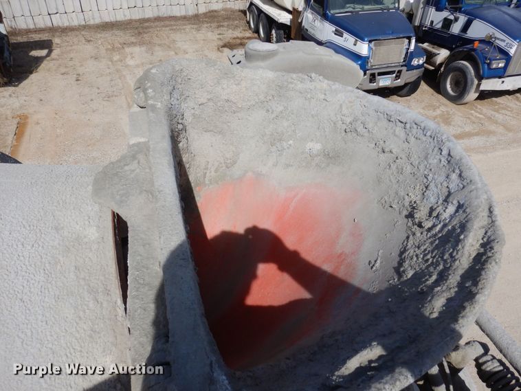 image for item KU9945 2005 Kenworth W900  ready mix truck