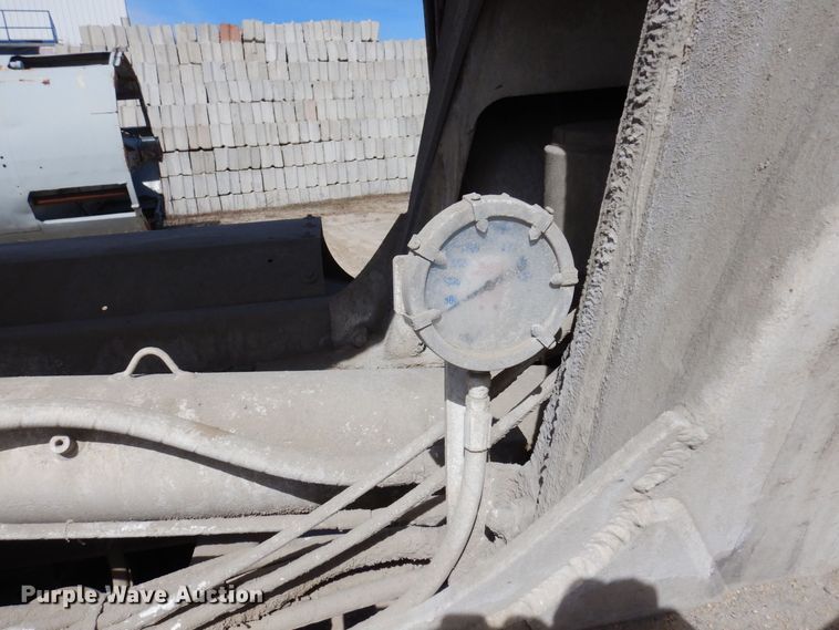 image for item KU9945 2005 Kenworth W900  ready mix truck