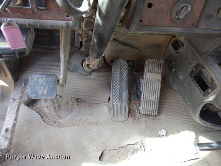 image for item KU9945 2005 Kenworth W900  ready mix truck