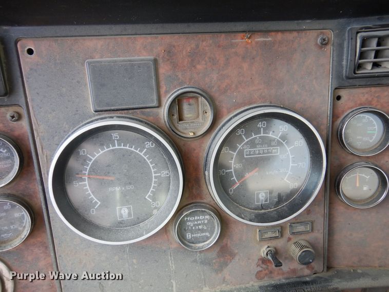 image for item KU9945 2005 Kenworth W900  ready mix truck