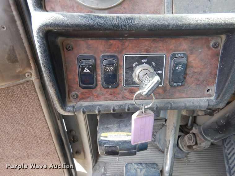 image for item KU9945 2005 Kenworth W900  ready mix truck