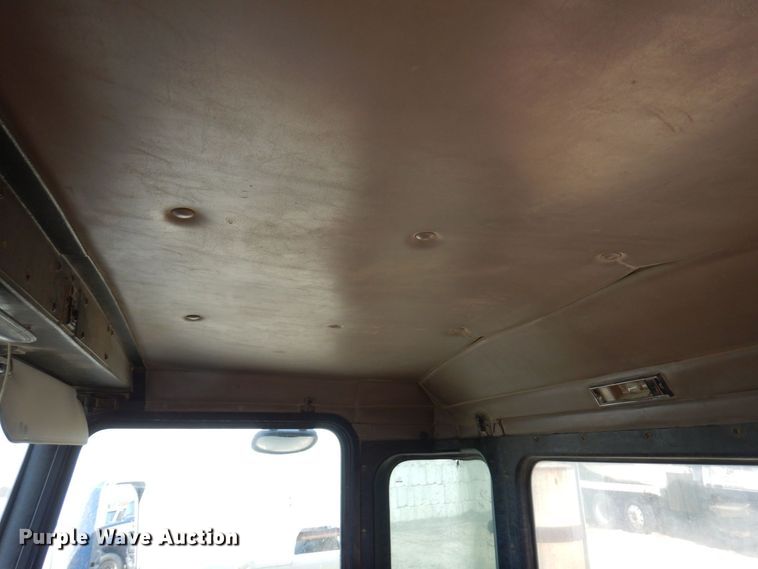 image for item KU9945 2005 Kenworth W900  ready mix truck