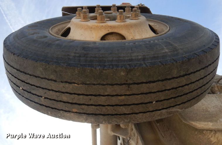 image for item KU9945 2005 Kenworth W900  ready mix truck