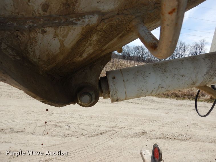 image for item KU9947 2003 International 5500i  ready mix truck