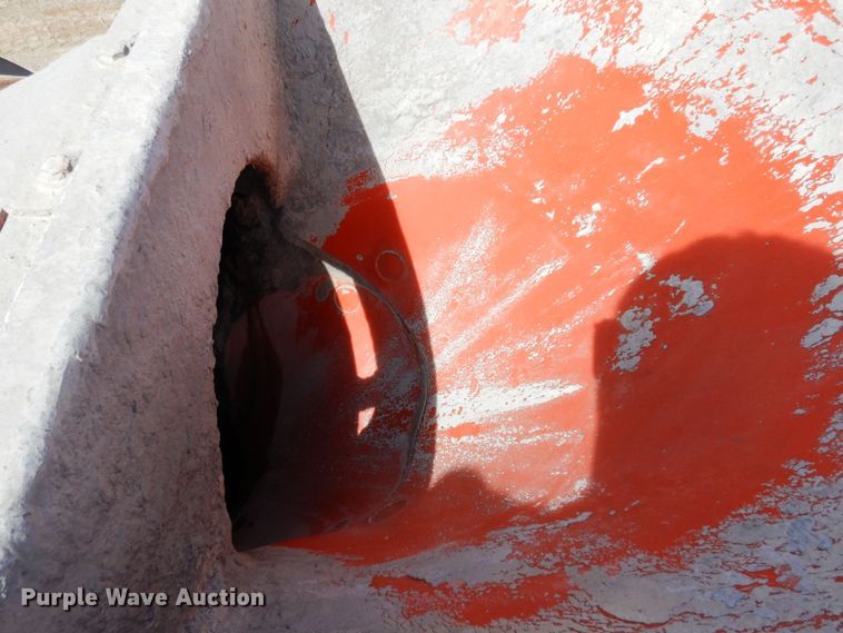 image for item KU9947 2003 International 5500i  ready mix truck