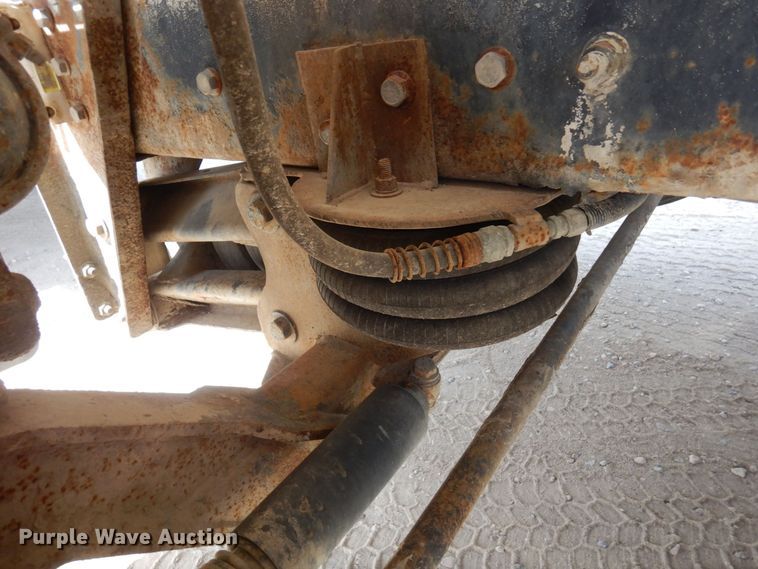 image for item KU9947 2003 International 5500i  ready mix truck