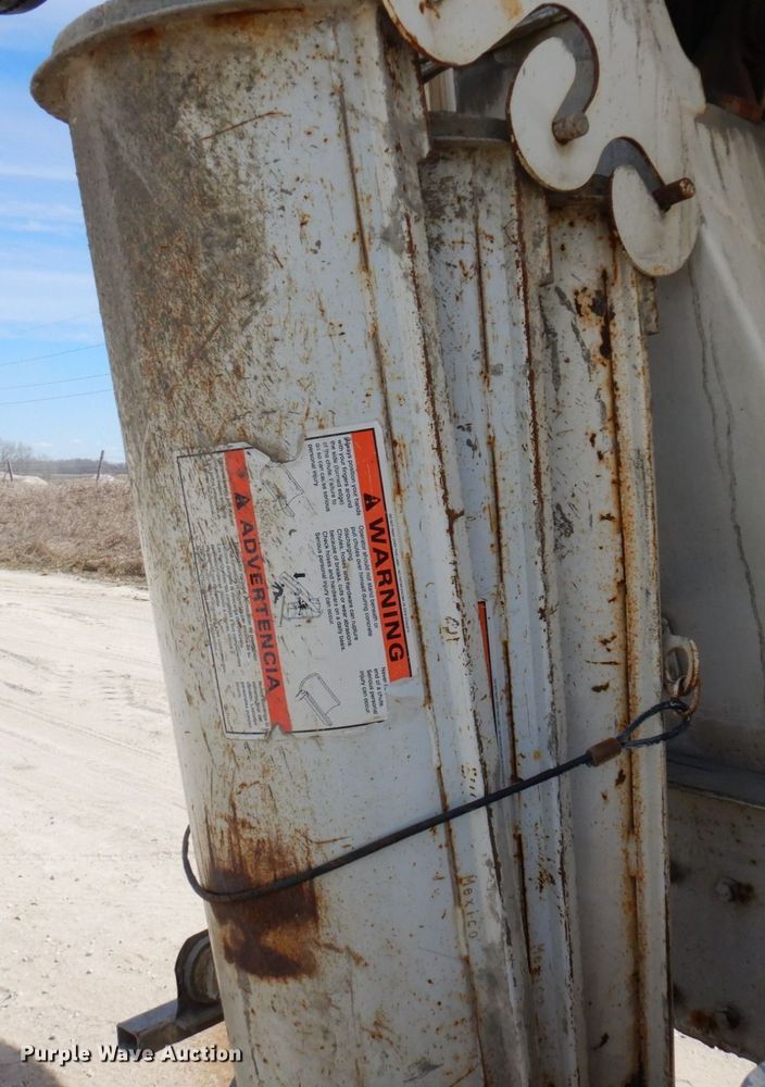 image for item KU9947 2003 International 5500i  ready mix truck