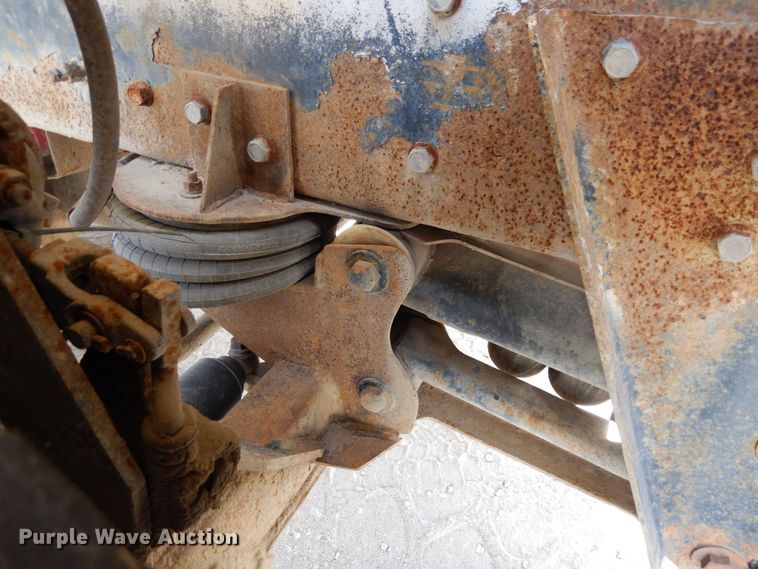 image for item KU9947 2003 International 5500i  ready mix truck