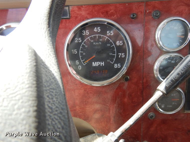 image for item KU9947 2003 International 5500i  ready mix truck