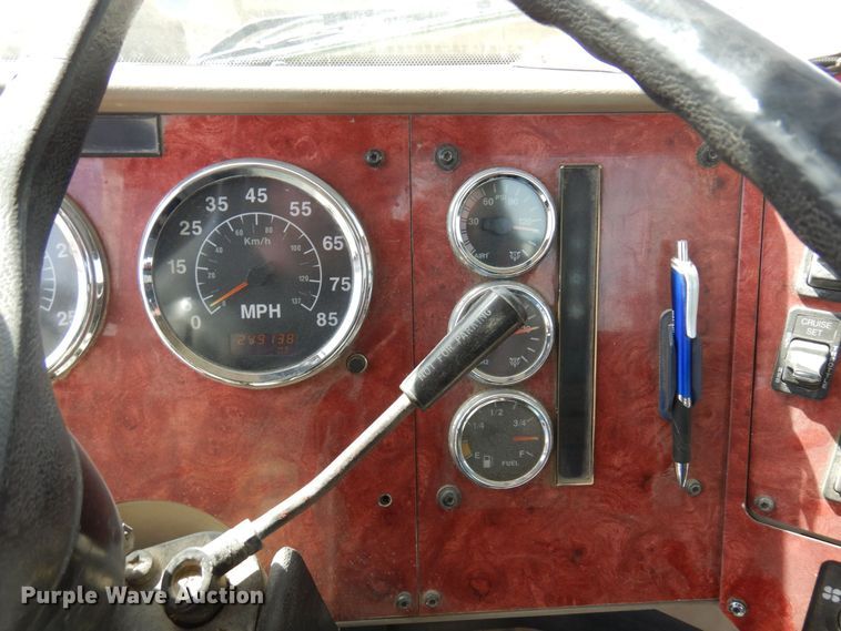 image for item KU9947 2003 International 5500i  ready mix truck