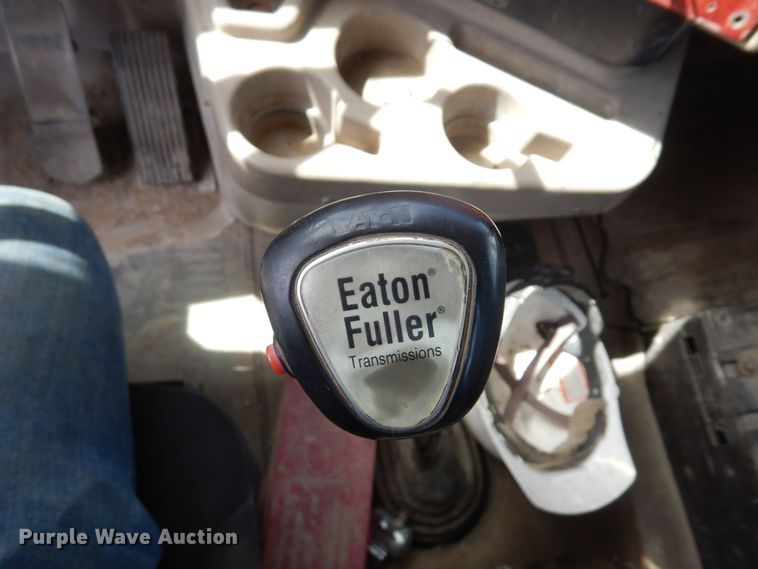 image for item KU9947 2003 International 5500i  ready mix truck